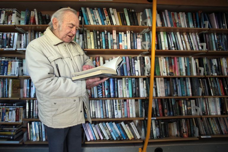 Mobile libraries offer valuable service