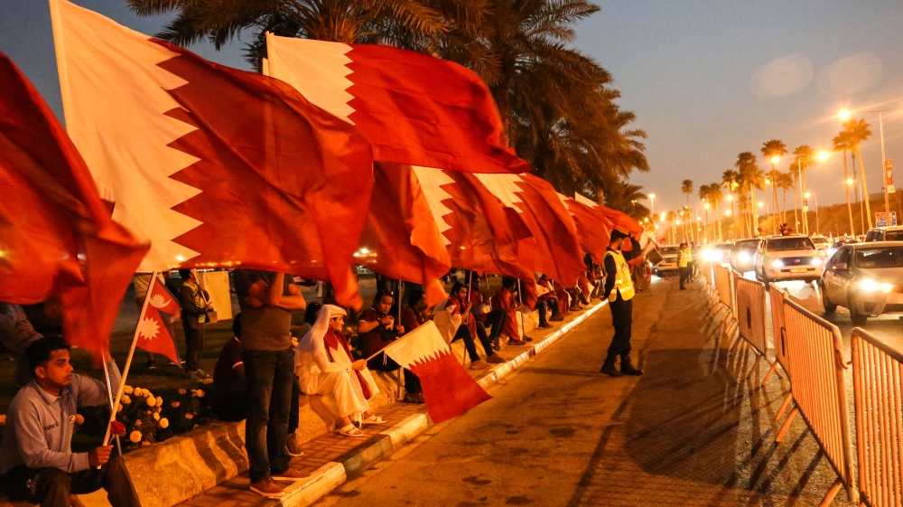 Residents gather on the Corniche to welcome the Qatar national team [Showkat Shafi/XEn News]