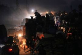 Displaced Palestinians flee Gaza City